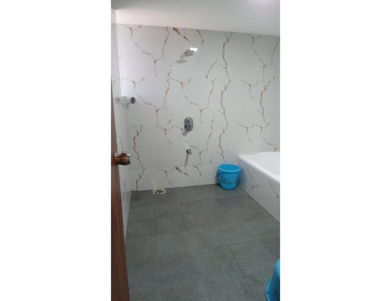 Hotel Paradise, Naroda Αχμπανταμπάντ Εξωτερικό φωτογραφία